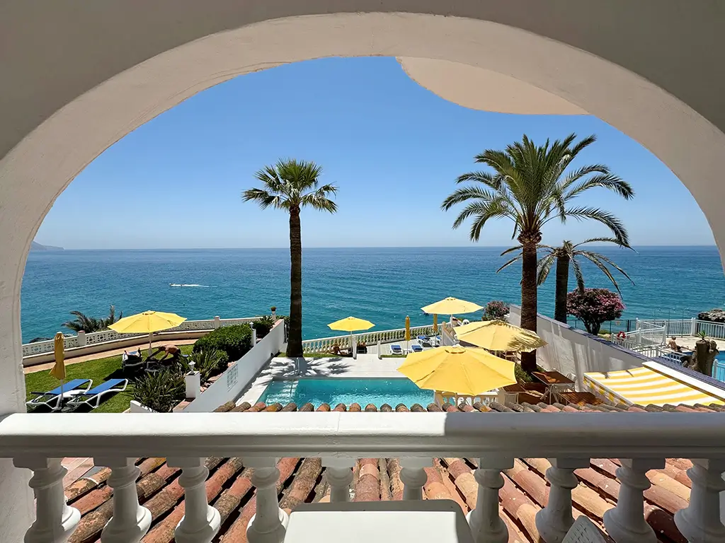 Vistas al mar desde una habitación del hotel