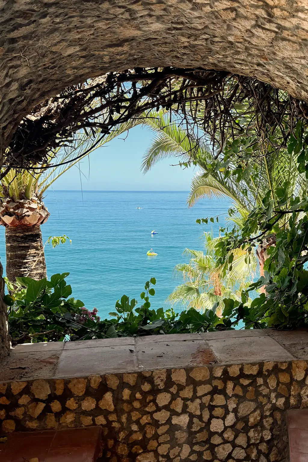 vistas al mar desde las terrazas que da acceso a la playa burriana